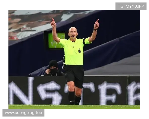 从争议到公正足球VAR判罚如何重塑比赛裁决逻辑与信任机制演变